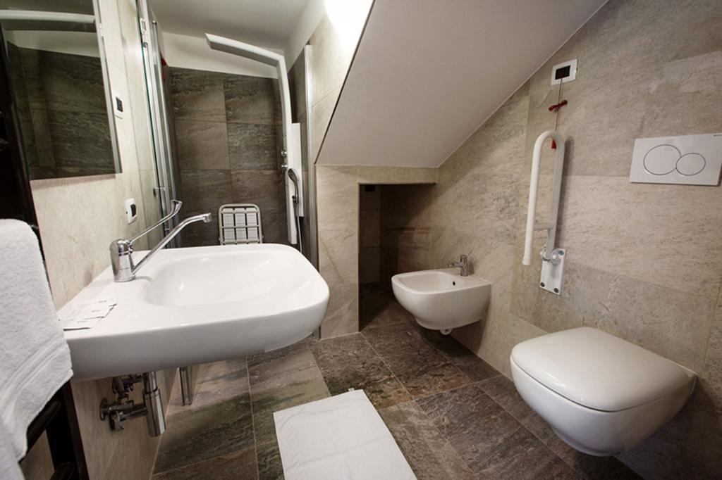 La Marmote Albergo Diffuso Di Paluzza Ronc Bilik gambar